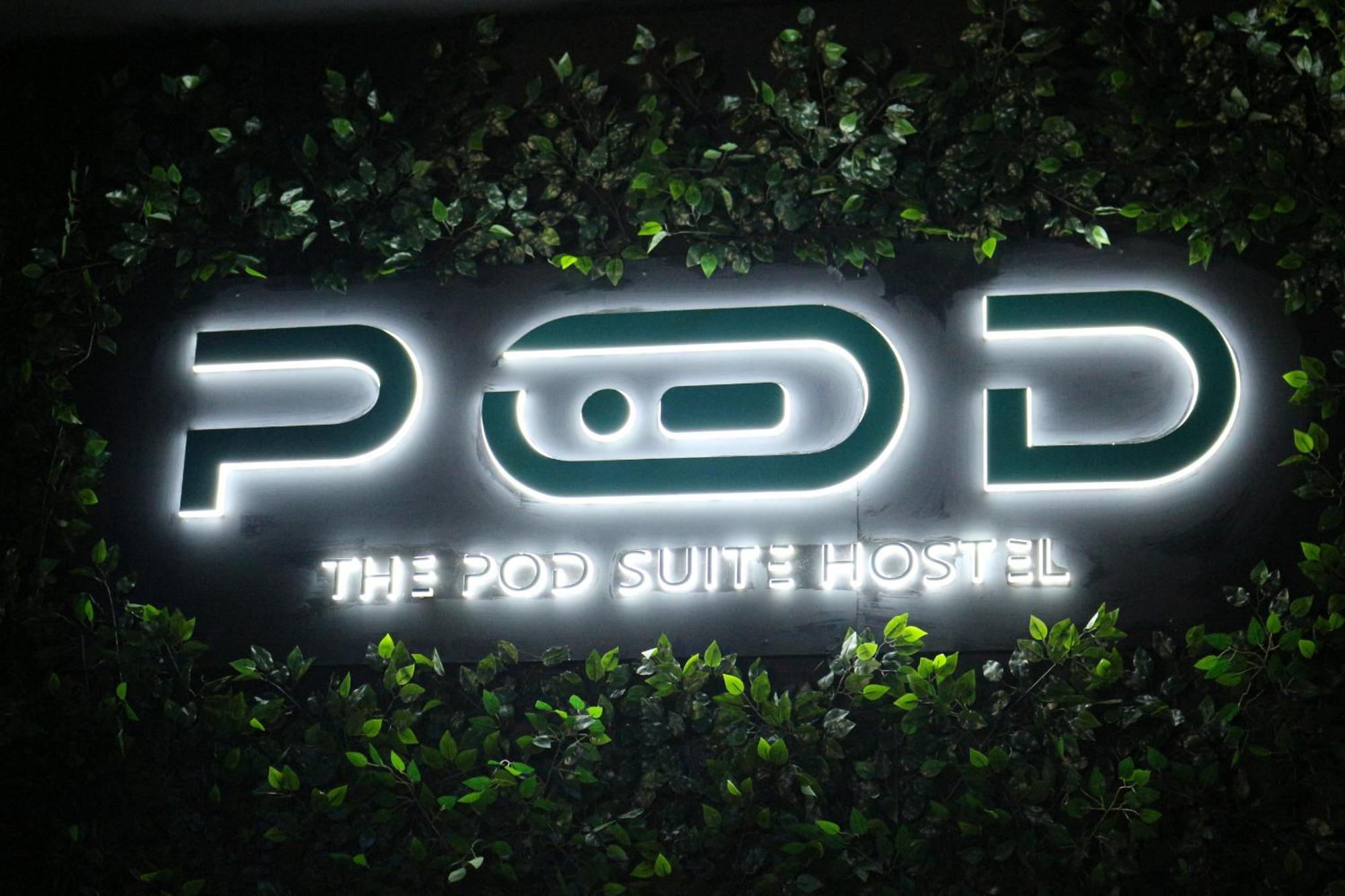 The Pod Suite Hostel Village Valensiya Dış mekan fotoğraf