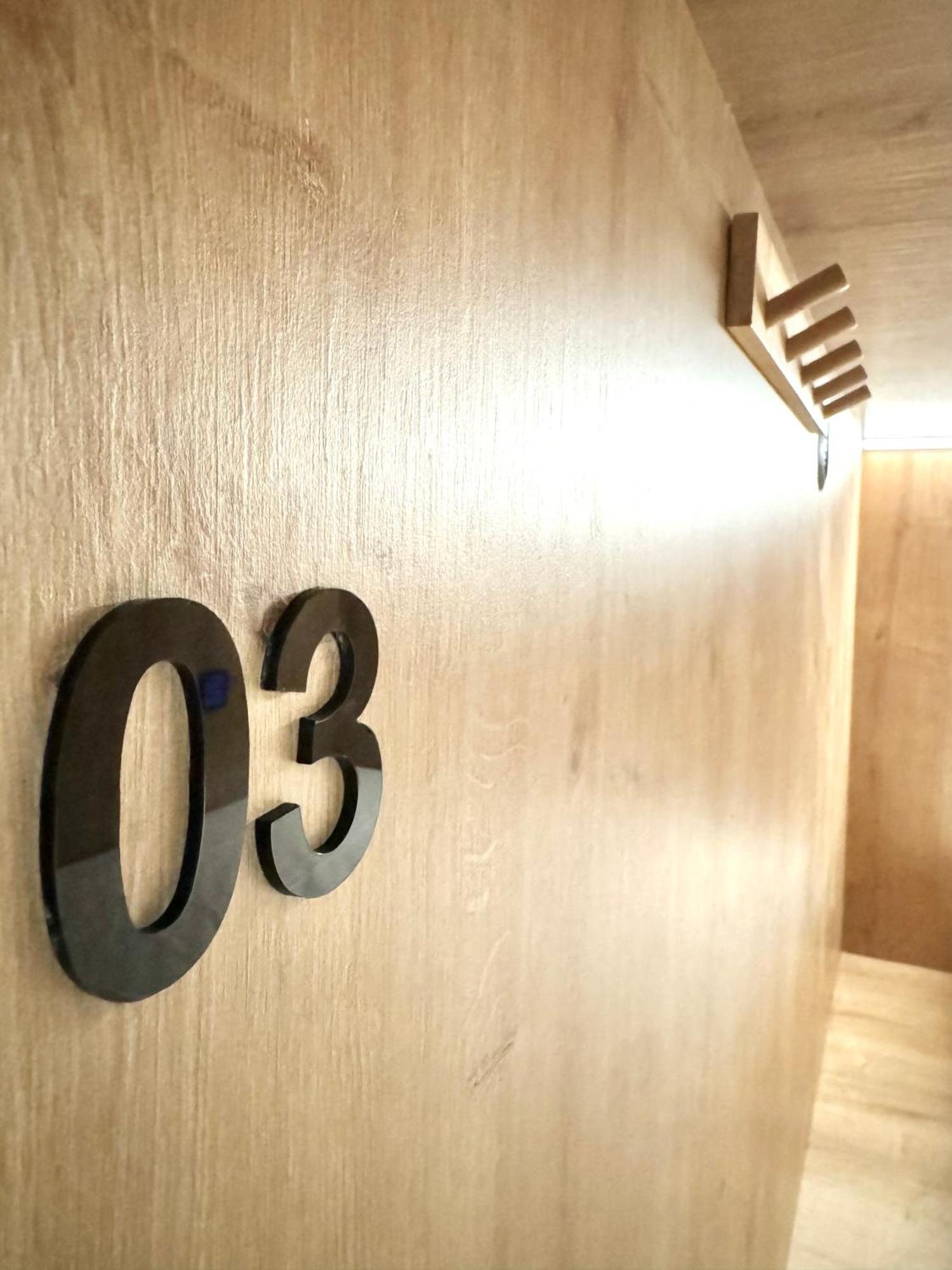 The Pod Suite Hostel Village Valensiya Dış mekan fotoğraf